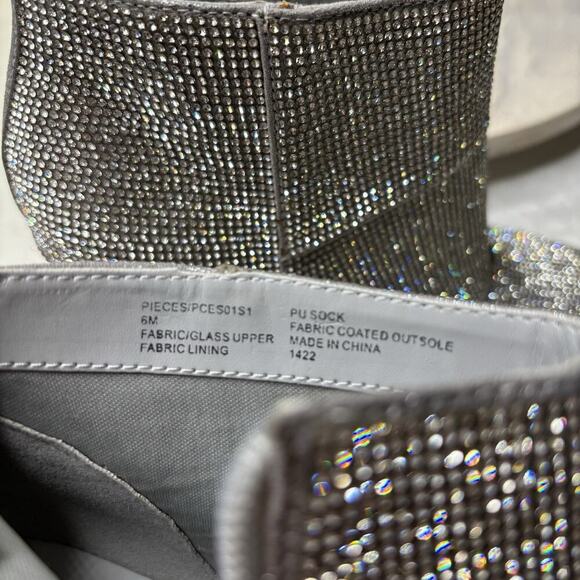 Steve Madden Elysia Sparkling Rhinestone Silver Stiletto Heel Booties 6M - Picture 8 of 8